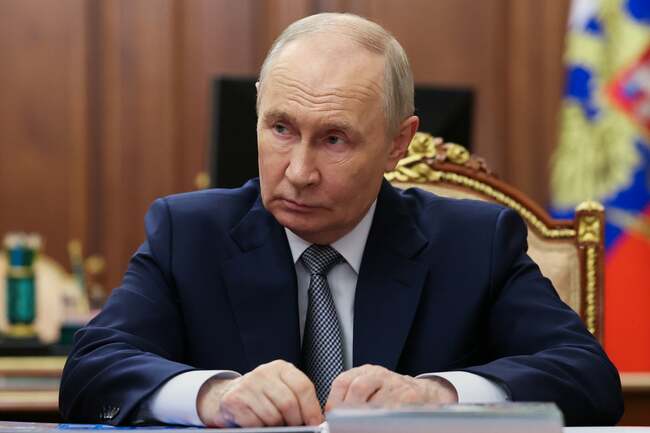 Kremlin releases video of Putin’s ‘chance encounter with stranger’