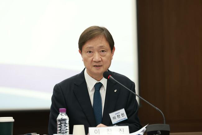 Watchdog chief voices concerns over retail speculation amid increased volatility