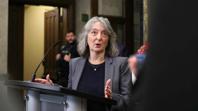Feds partner with provinces to help low-income Canadians pay for energy-efficiency retrofits