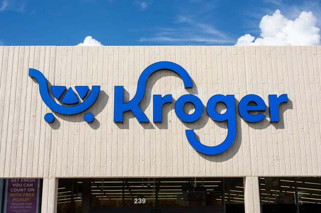 Kroger to buy Giant Eagle in $1.65 billion deal