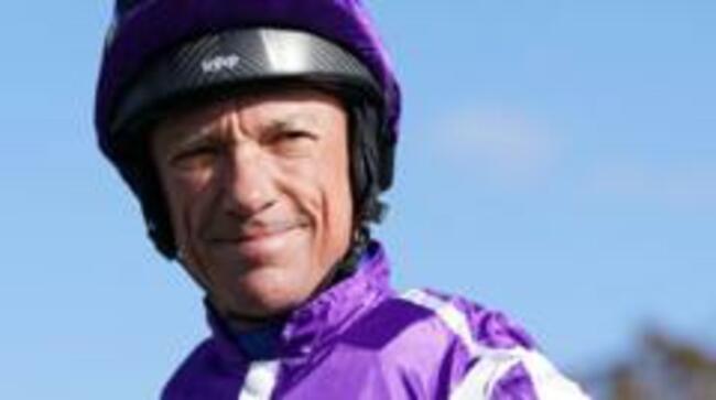 Jockey Frankie Dettori breaks ribs in car crash