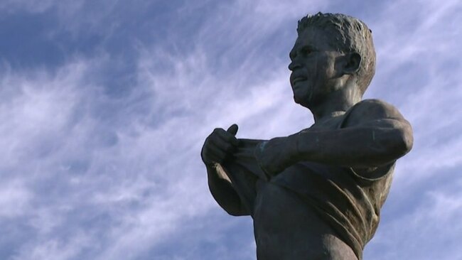 Mixed reaction to decision to remove Nicky Winmar statue
