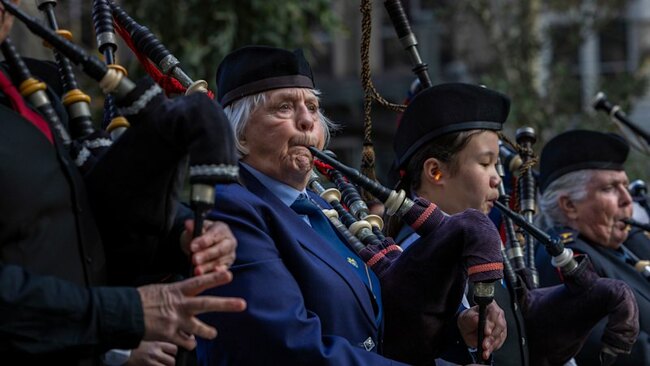 Record’s in the bag for female pipers