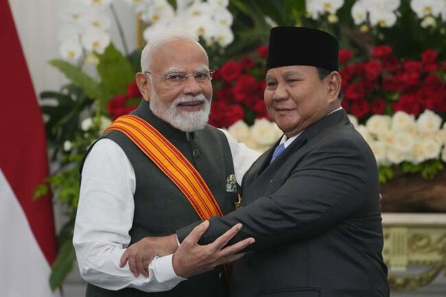 Prabowo and Modi meet to sign Indonesia-India defence pact