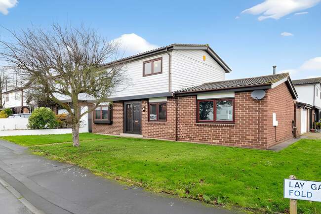 Extended four-bedroom detached Rothwell family home for £500,000 (aff)