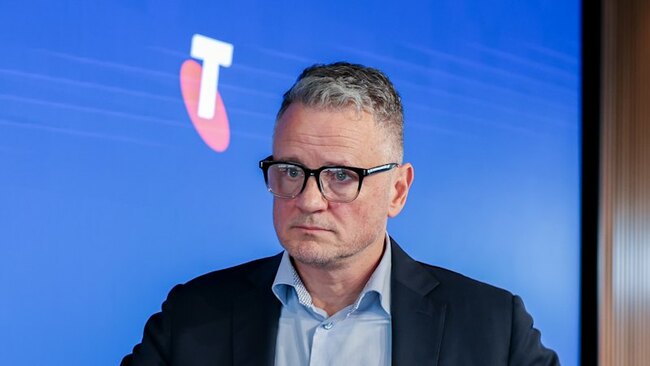 Death under investigation as Telstra admits 600 Triple Zero calls failed