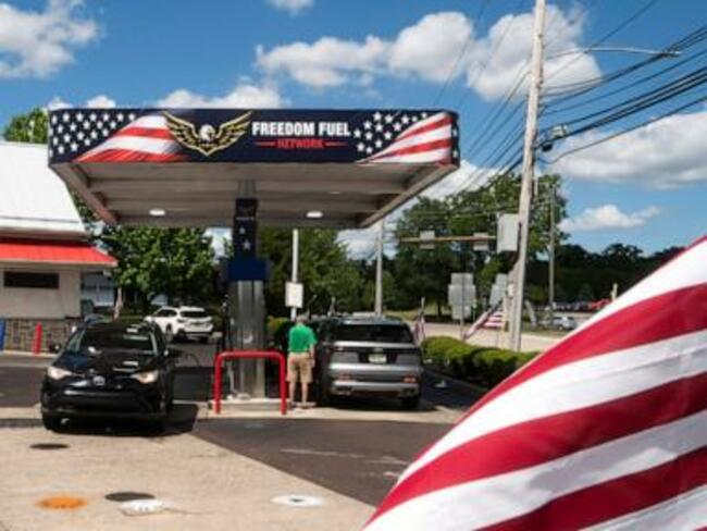 Trump-promoted discount gas stations fuel a mystery and questions