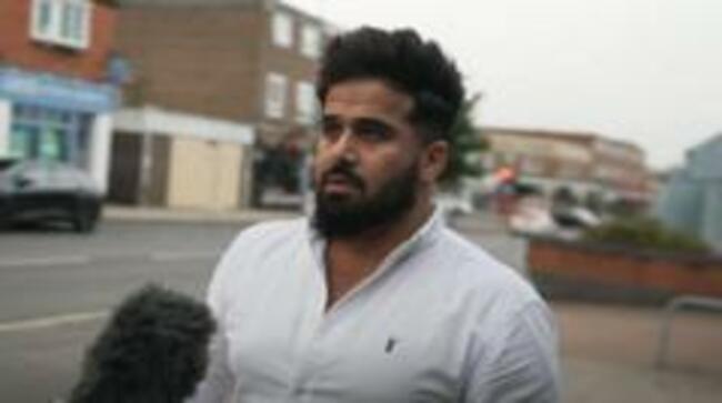Shops linked to people smuggler registered by new firms