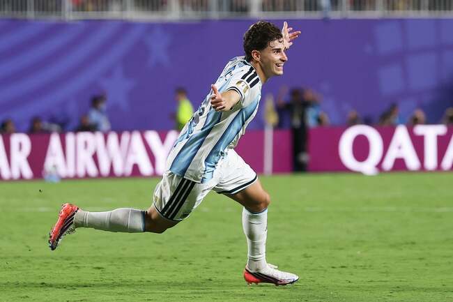 Argentina v Switzerland LIVE: Julian Alvarez stunner puts holders on verge of World Cup semi-final against England