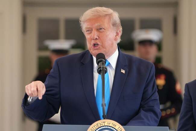 Trump-Iran latest: US president warns of fresh strikes as Kuwait intercept missiles from Tehran