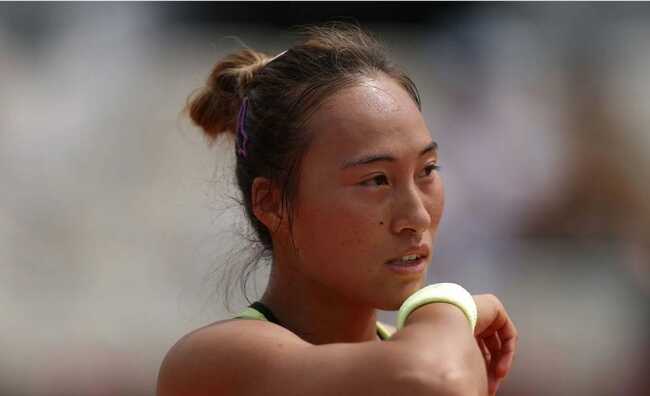 "When will Zheng Qinwen get her act together?" - Fans upset as Olympics champ suffers Canadian Open qualifying exit