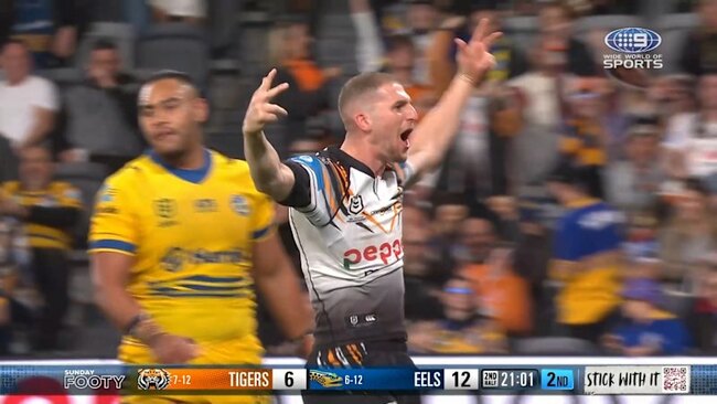 Doueihi scores in return game