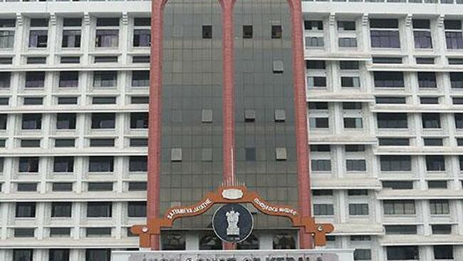 Kerala High Court allows ‘last chance’ to local bodies to clean out illegal flex boards