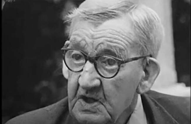 WATCH: Archive footage of a conversation with an Irish gravedigger from 1971