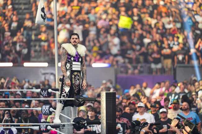 4 Ways WWE Could Revive Dominik Mysterio's Career