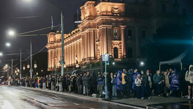 Australia news as it happened: Train disruptions hit Melbourne peak; H5N1 bird flu cases rise; Trump says latest talks Iran’s ‘last chance’ for deal