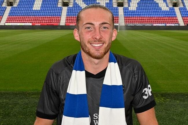 Wigan Athletic new-boy 'buzzing' after completing Premier League switch