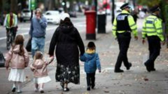 Jewish school heads spend more time on security than education, review finds
