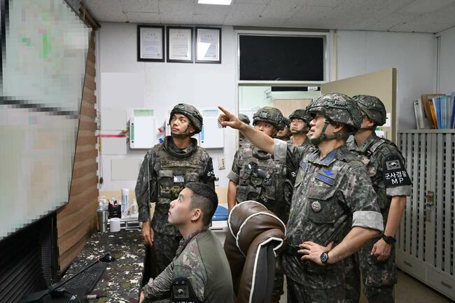 Top general inspects border troops amid key allied drills