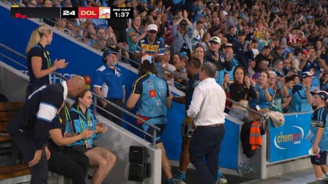 Titans fans give standing ovation for sin bin