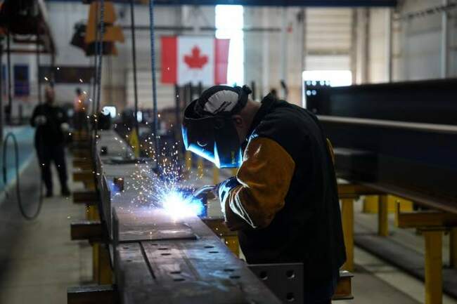 Economy sheds 42,000 jobs, unemployment rate steady in August, says StatCan