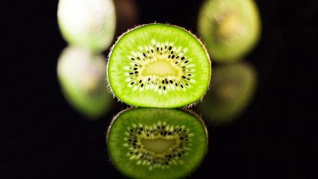 Two kiwis a day improve skin density without creams or injections