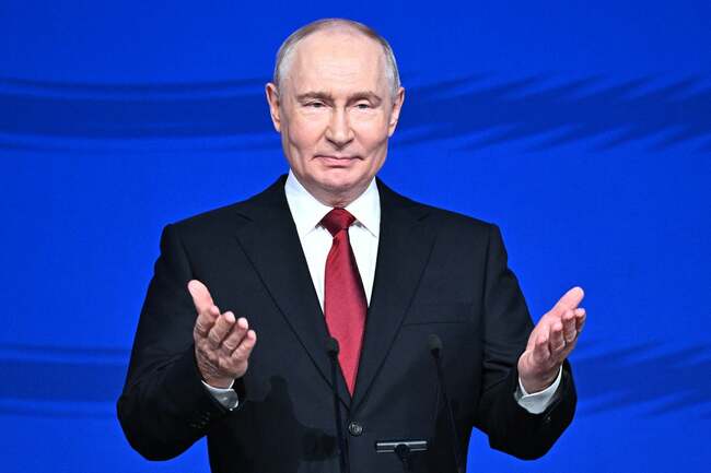 Ukraine-Russia war latest: Putin orders 72-hour pause in Kyiv strikes, Moscow claims – as Trump’s envoys fly in