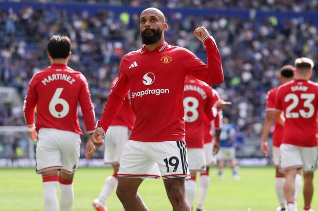 Everton v Man United LIVE: Mbeumo fires United ahead in Premier League clash