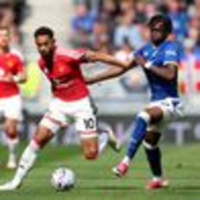Everton vs Manchester United LIVE goal and score updates as Maguire plays on after injury