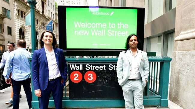 AMC CEO Furious at Robinhood for Tokenizing Stock Without Permission
