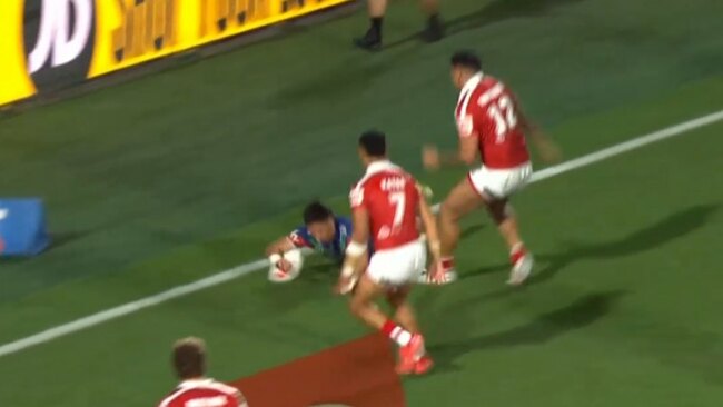 Tuaupiki darts over to snatch first points