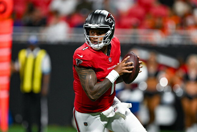 “Seems a Little Fishy”: Ex-Steelers Player Suggests Tua Tagovailoa May Be Faking Injury After Mike Tomlin Embarrassed Him on TV