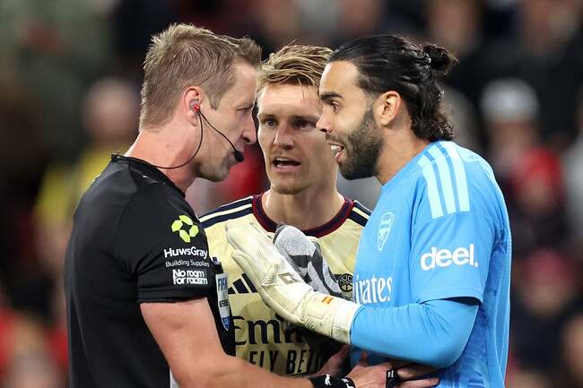 Arsenal want explanation for Sunderland penalty after Pro Ref admit to Manchester derby error