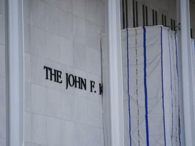 Judge blocks adding Trump tribute to Kennedy Center facade