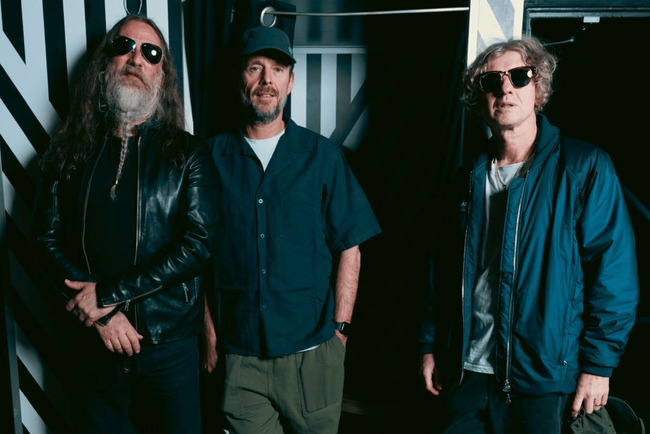 Yeah Yeah Yeah! Walkaway Britpop icons CAST ready to ‘erupt’ in Leeds as UK tour kicks off – buy tickets here