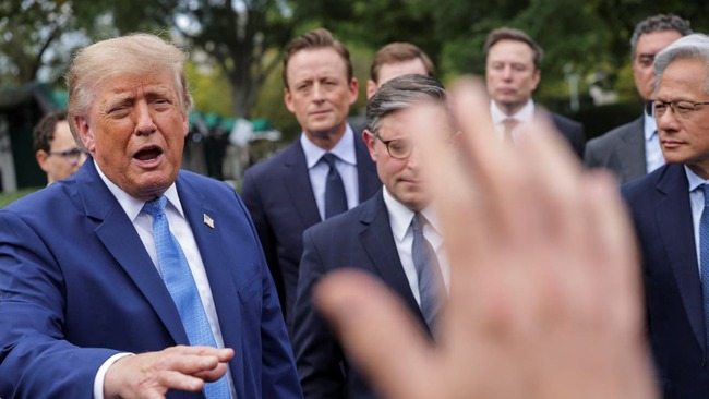 Donald Trump praises flydubai hero Yaniv Hayoun after hijacking attempt