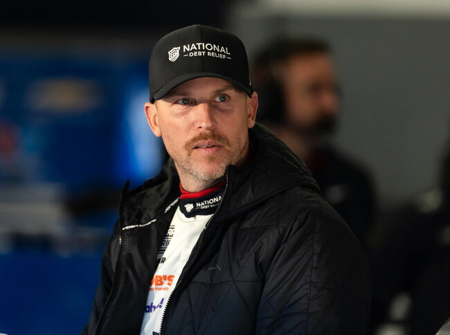 “Chewing the Steering Wheel”– Denny Hamlin Details In-Car Rage After Self-Inflicted Vegas Damage
