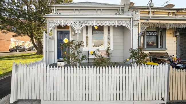 AFL defender’s Kensington home sells for $1.06m to first home buyers