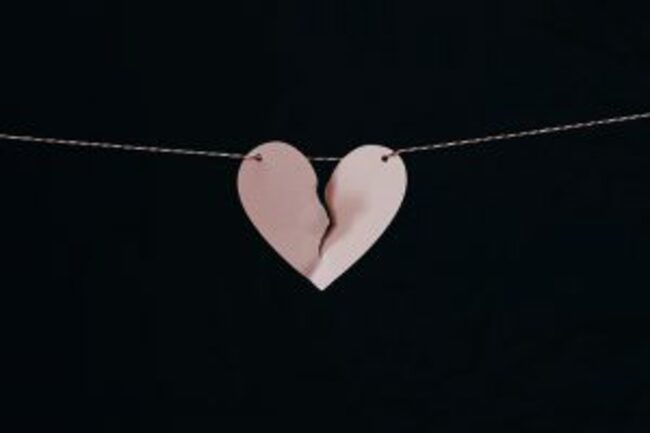 Can science explain why couples break up? The mathematical anatomy of a fall