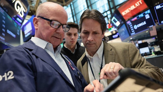 Stock Market Today (Oct. 13, 2026): Dow futures edge higher ahead of bank earnings reports