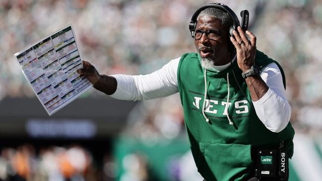 Aaron Glenn's seat heating up as Jets fall to 2-5 after loss to winless Dolphins