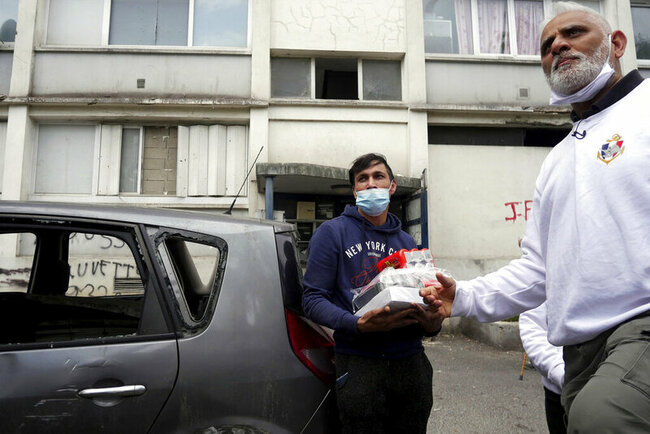 'The Captain' challenges impoverished youth to love France