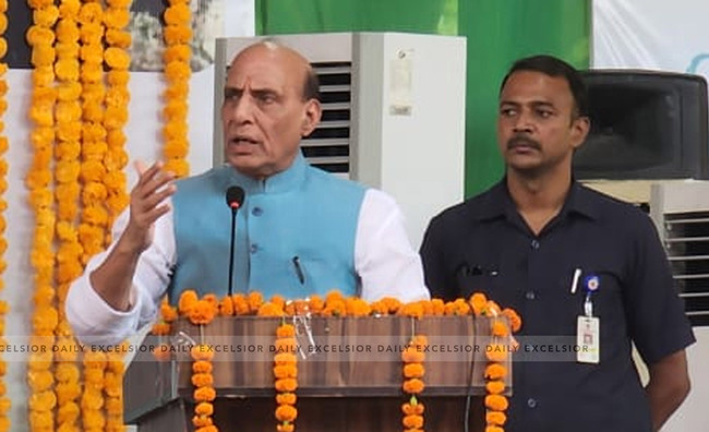 Self-reliant India is well-equipped to give befitting reply to anyone who casts an evil eye: Rajnath Singh - Jammu Kashmir Latest News