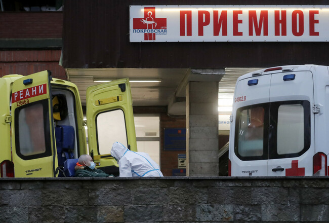 Russia's Pandemic Excess Death Toll Passes 460K