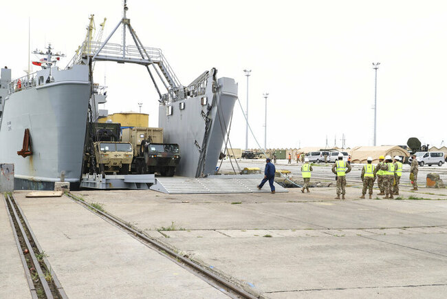 U.S. army warmly welcomed ahead of NATO exercises in Albania
