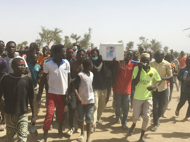 Mourners hold protester funerals in Chad's tense capital