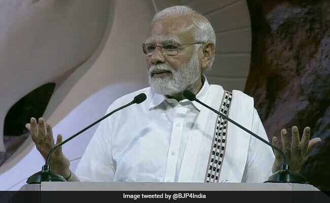 Gujarat Woman Points To Language Used Against PM Modi. His Response