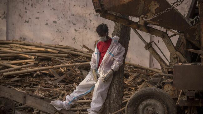 Photos Show The Distressing Severity Of India's Covid-19 Crisis