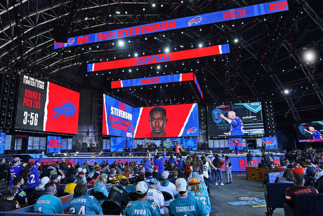 Draft over, Bills face decision on Allen, Edmunds' contracts