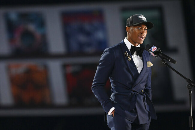 Eagles got a playmaker, extra first-round pick and depth